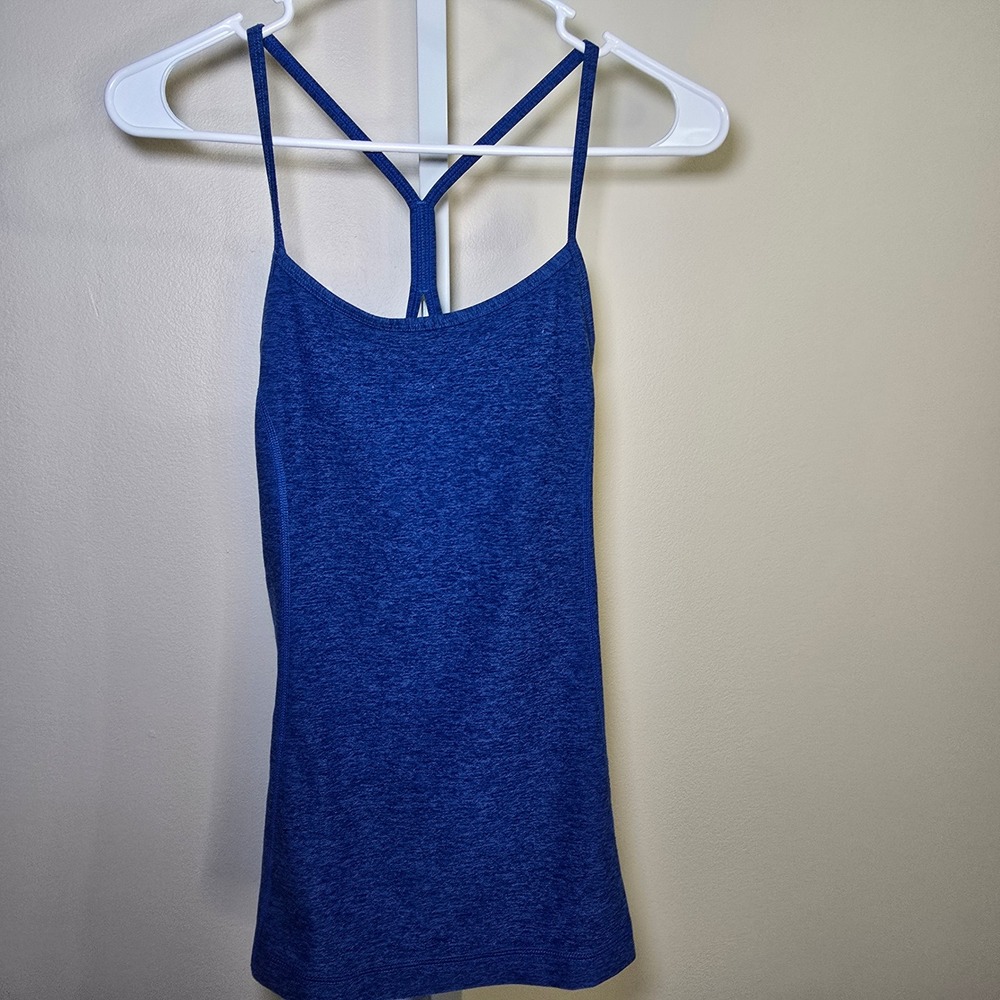Ladies‎ Blue Athletic UnderArmour  Y Back Built In Bra  Workout Top Sz XS